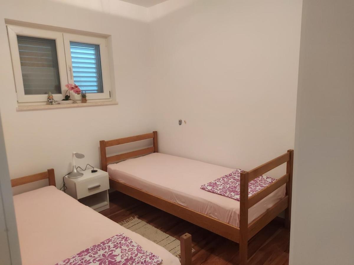 Apartman Slavica Rogoznica  Buitenkant foto